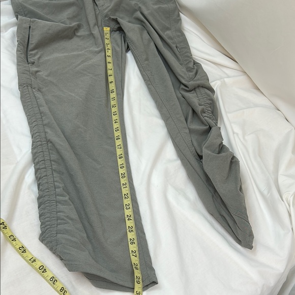 Kuhl Trekr Gray Hiking Outdoor Pants Size 16 Short - Picture 11 of 16